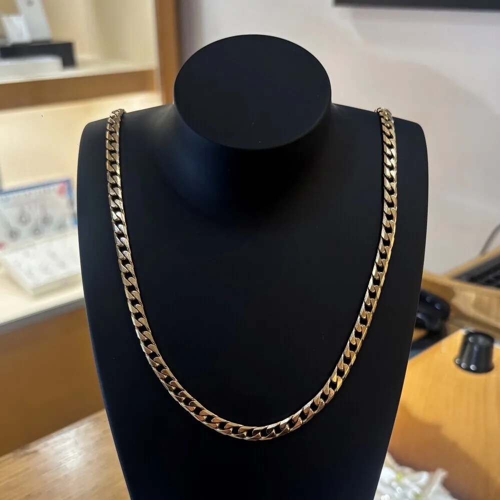 Pre-owned Curb Link Chain